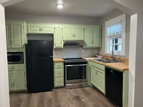 Spring Street Cottage - Image 2