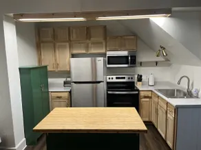 Apartment in Newark - Image 2