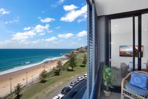 Newcastle Beach Apartment - Image 4