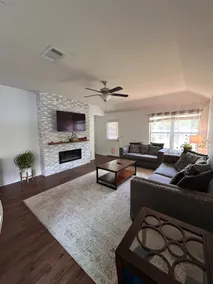 Casa Luna. Comfort meets convenience. Fenced yard. - Image 5