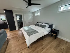 Convenient Southpark Guesthouse - Image 3