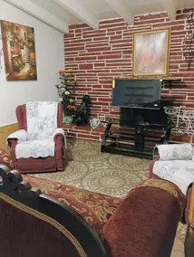w Lancaster home - Image 4