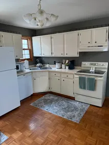 Spacious 2 bedroom home & garage - Image 2