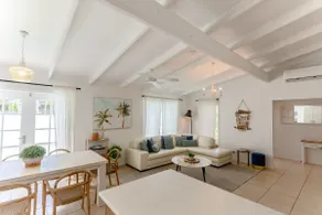 Mooloolaba Beach House- Pet friendly - Image 2
