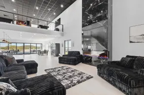 Luxe Lakefront with boat dock, kayaks, pool & spa! - Image 2