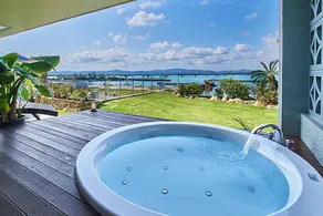 Kouri Island Villa｜Ocean View｜Jacuzzi & Rooftop BBQ - Image 2