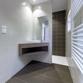 2-bedroom family home - Image 2