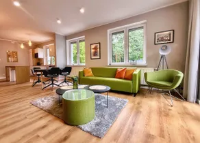 MODERN VILLA & PRIVATE GARDEN in Warsaw - Fully Renovated 2025 - Free Parking - Image 3