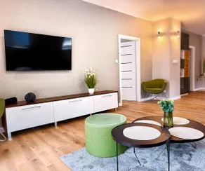 MODERN VILLA & PRIVATE GARDEN in Warsaw - Fully Renovated 2025 - Free Parking - Image 5