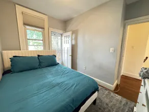 NICE Beautiful House with Parking 4BR - Image 5