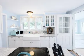 Blue Bungalow 19 | Brimfield close to Sturbridge - Image 5