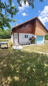 Nature Getaway: Chalet with XXL Garden - Image 3
