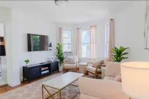 Spacious 5BD|1BA+gameroom T-10min to Boston. - Image 3