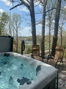 Open AUG dates! 2 Bed w/ HotTub & Lake view - Image 3