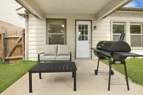 Modern Meets Cozy in Spring -Central to Everywhere - Image 4