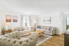 Spacious Family Friendly Home in Downtown Danville - Image 2