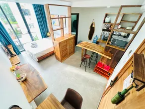 (407MSNK) Luxury Studio House w Balcony & Kitchen - Image 2