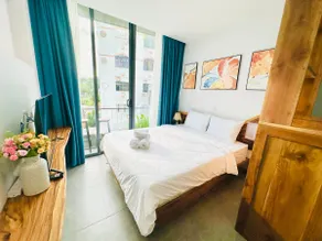 (407MSNK) Luxury Studio House w Balcony & Kitchen - Image 5