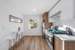 2B Stay Mar Vista | Pasadena Apartment Prime Spot - Image 3