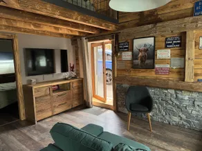 Farmhouse apartment - Image 2