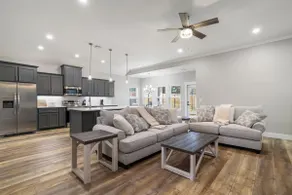 The Hangout House - Image 2