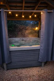 Ms. Pauline’s Cottage- hot tub-mountain getaway - Image 5