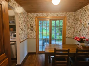 Cottage in Brookville - Image 2