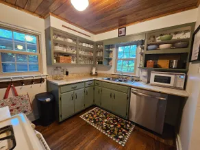 Cottage in Brookville - Image 4