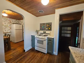 Cottage in Brookville - Image 3