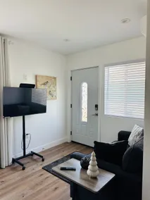 New Modern Studio - Image 4