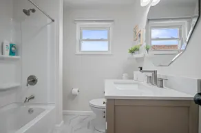 Fully Renovated 1BR Apt - 20 min to Pittsburgh - Image 3