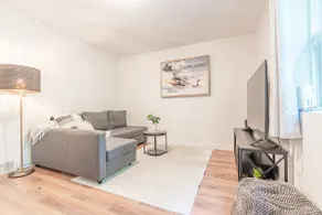 Trendy 2BR + sofa bed | Ottawa, Little Italy - Image 3