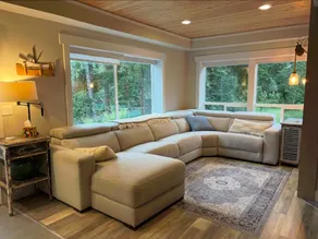 Waterfront Harbor House Family Collegiate Suite - Image 4