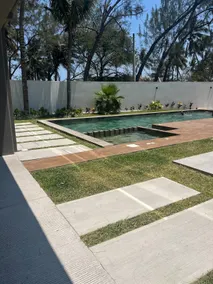 Caraco Apartment|Beachfront with Pool and AC - Image 2