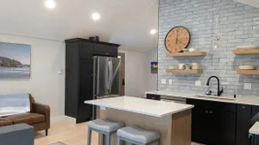 Sherman Cottage, Stylish Gem - Image 4