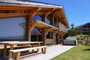Beautiful new chalet with views and jacuzzi - Image 4