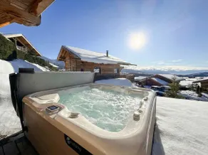 Beautiful new chalet with views and jacuzzi - Image 3