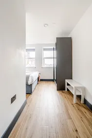 Luxury Apartment Close to Elstree & Borehamwood Station - Image 5