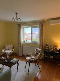 Pleasant space with a unique view - Image 5
