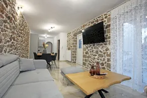 Elysian Stone Apartment I - Image 4