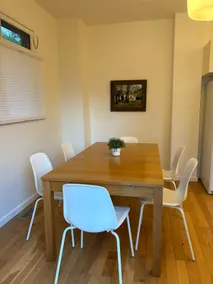 Casa Casita: Cozy downtown Lethbridge home - Image 2