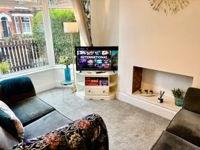 Homely and stylish two-bed house in town centre - Image 2