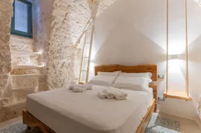 Martucci Suite & Spa - Image 3