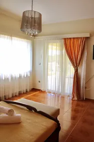 Villa VMLT - Image 2