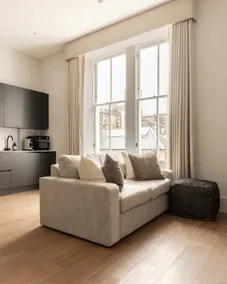Moment Blythswood St - Image 2