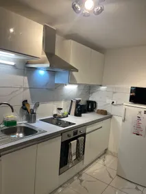 Comfortable and centrally located accommodation - Image 5
