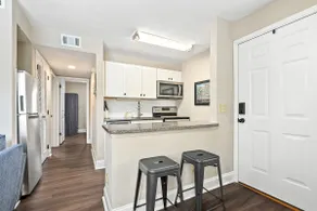 Village Charm 0.4 mi from campus and stadium! - Image 3