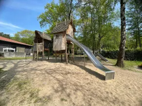 Charming Chalet on Park with Swimming Pool Restaurant and Bowling - Nationaal Park de Hoge Veluwe - Cozy Getaway Hoenderloo - Image 5