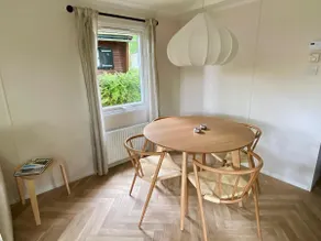 Charming Chalet on Park with Swimming Pool Restaurant and Bowling - Nationaal Park de Hoge Veluwe - Cozy Getaway Hoenderloo - Image 4