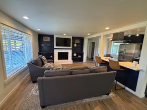 Lake Stevens Private Pool Party Pad - Image 2